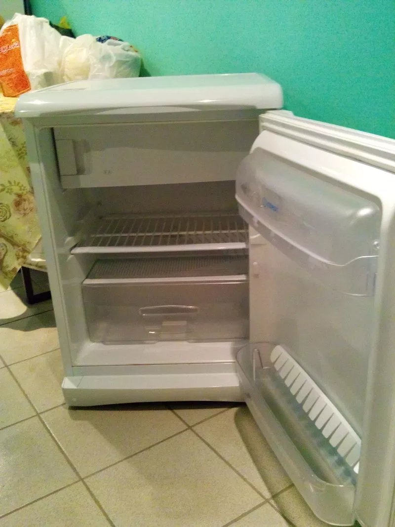 Продам холодильник indesit 2