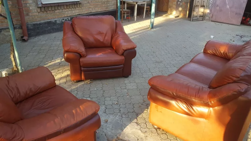 Продается диван и два кресла кожа  4